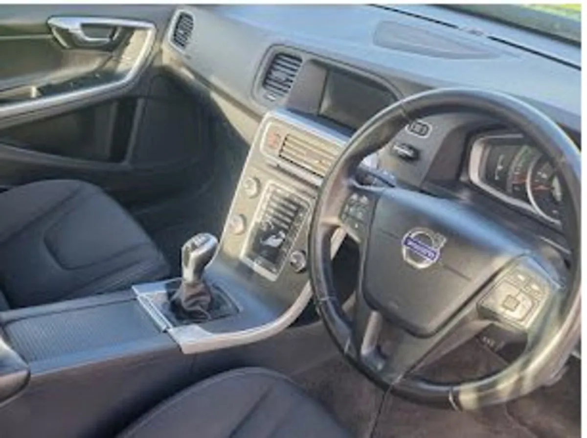 Volvo S60 2017 - Image 4
