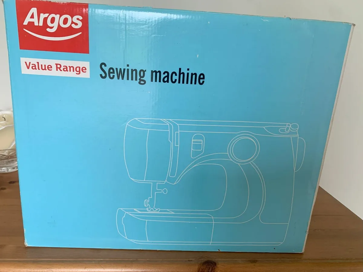 FREE - Sewing Machine - it works - I don't need it - Image 3