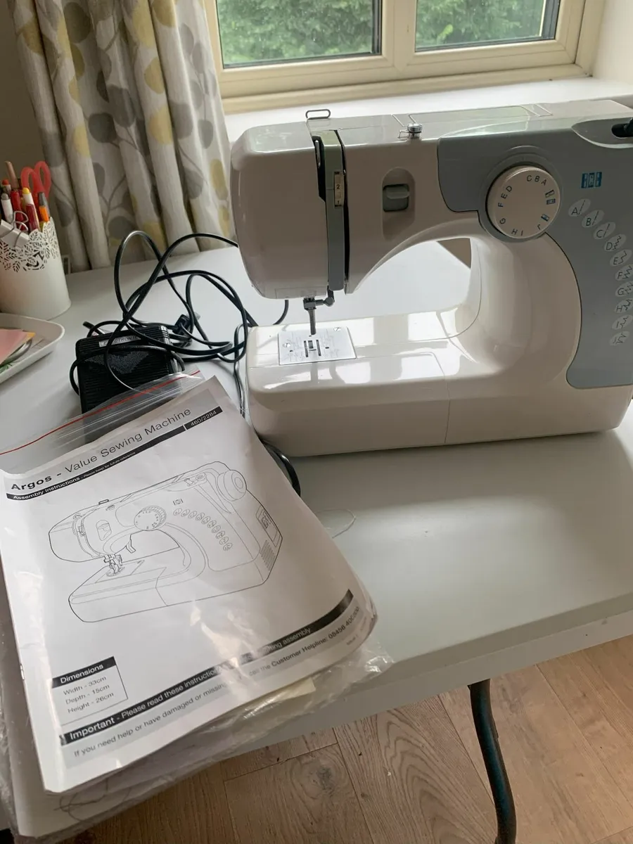 FREE - Sewing Machine - it works - I don't need it - Image 1