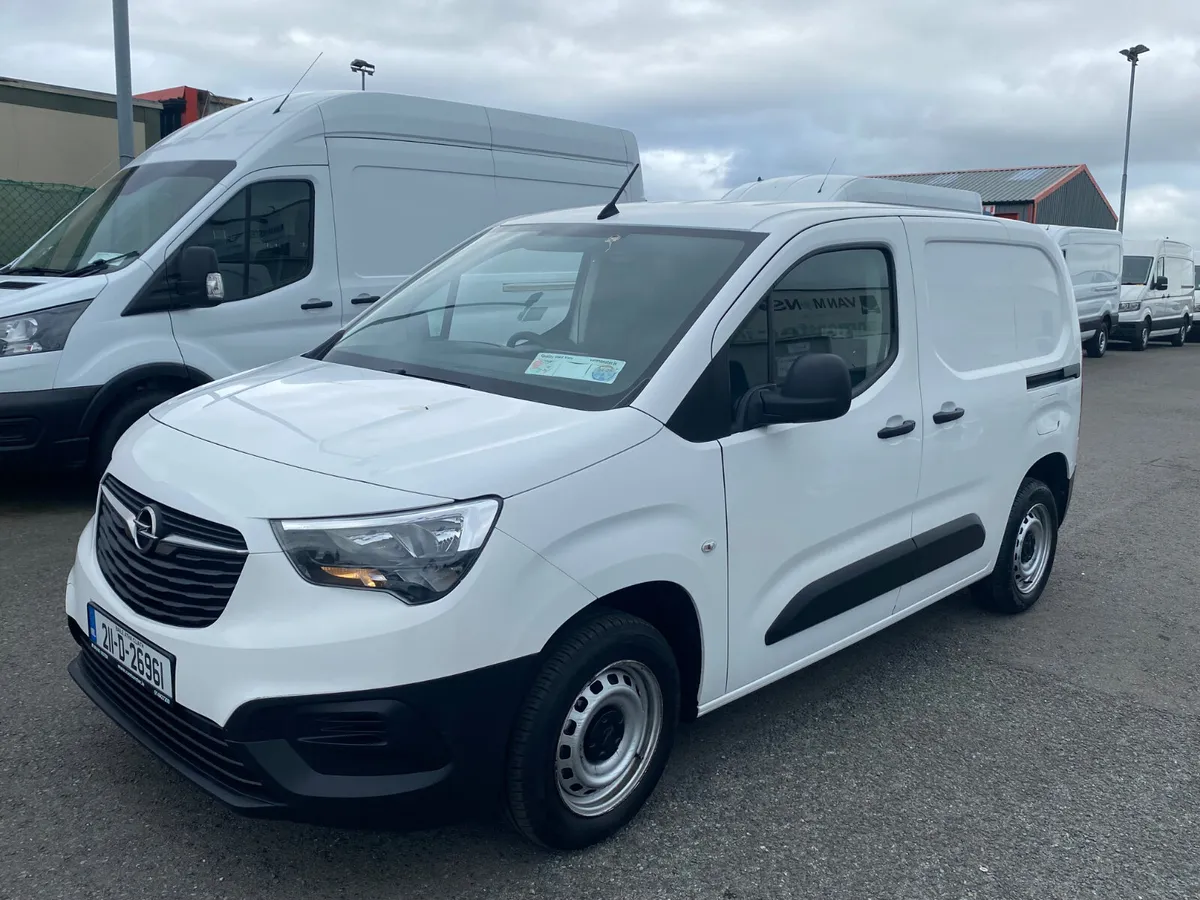 2021 Opel Combo 1.5 75BHP - Image 3