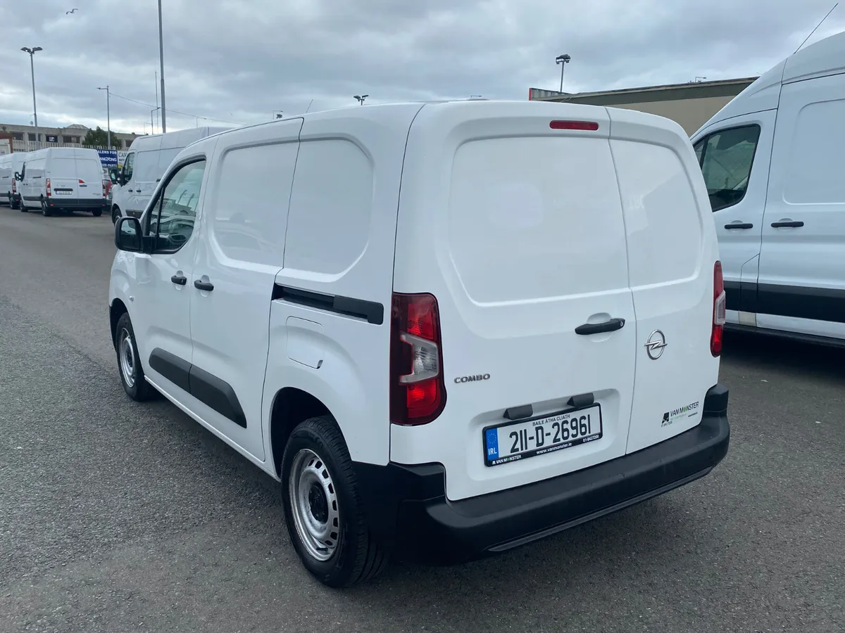 2021 Opel Combo 1.5 75BHP - Image 4