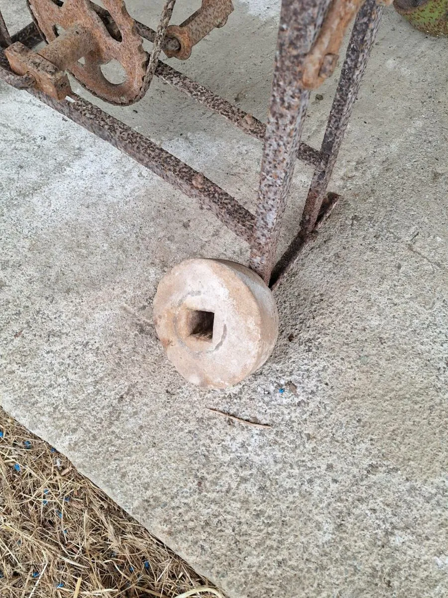 Edging stone - Image 2