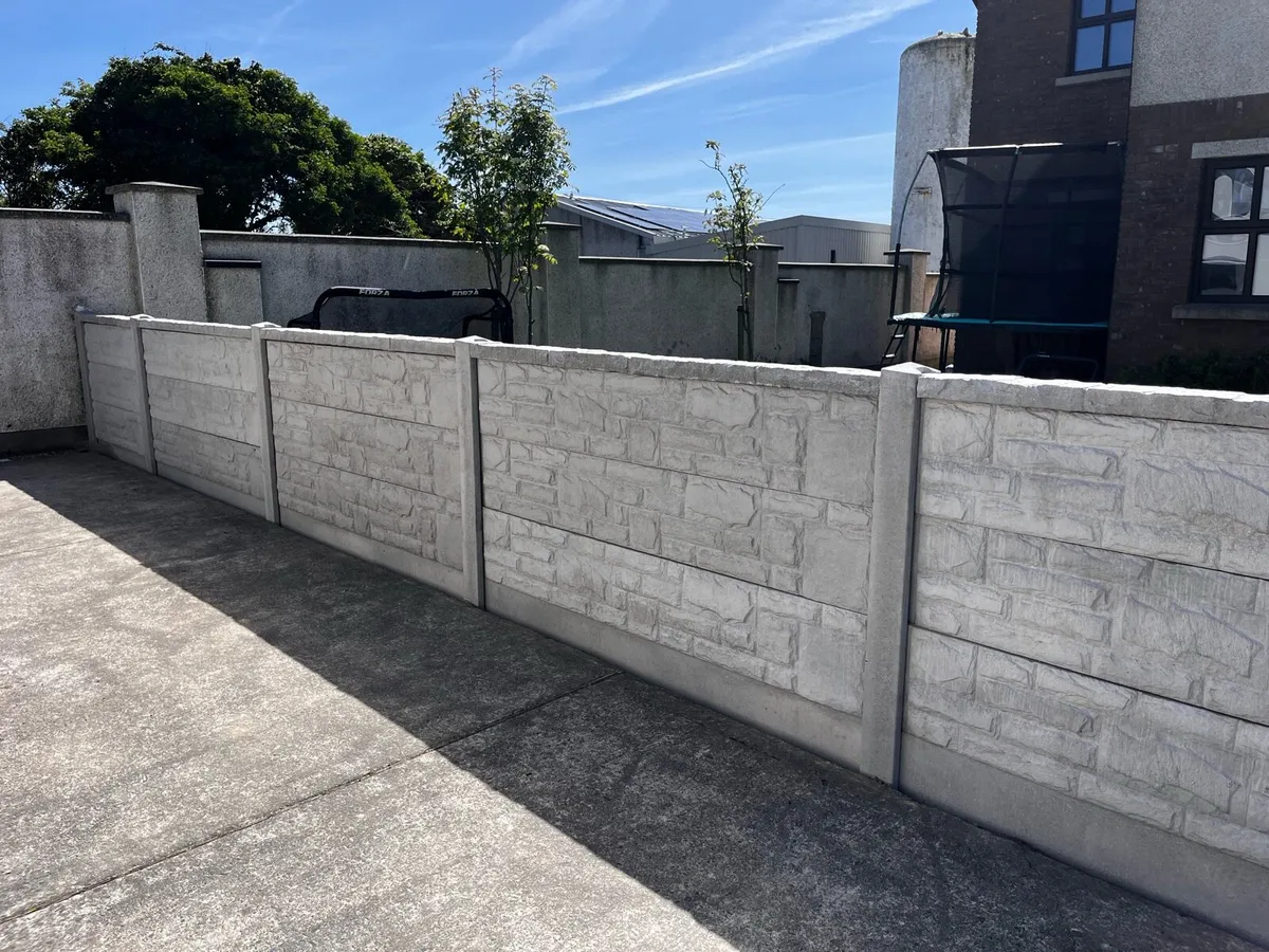 Concrete fence panels and posts - Image 1