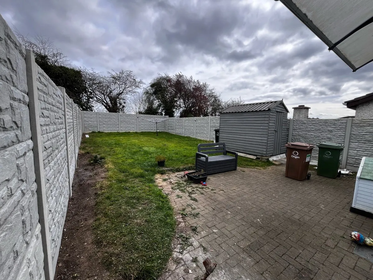 Concrete fence panels and posts - Image 2