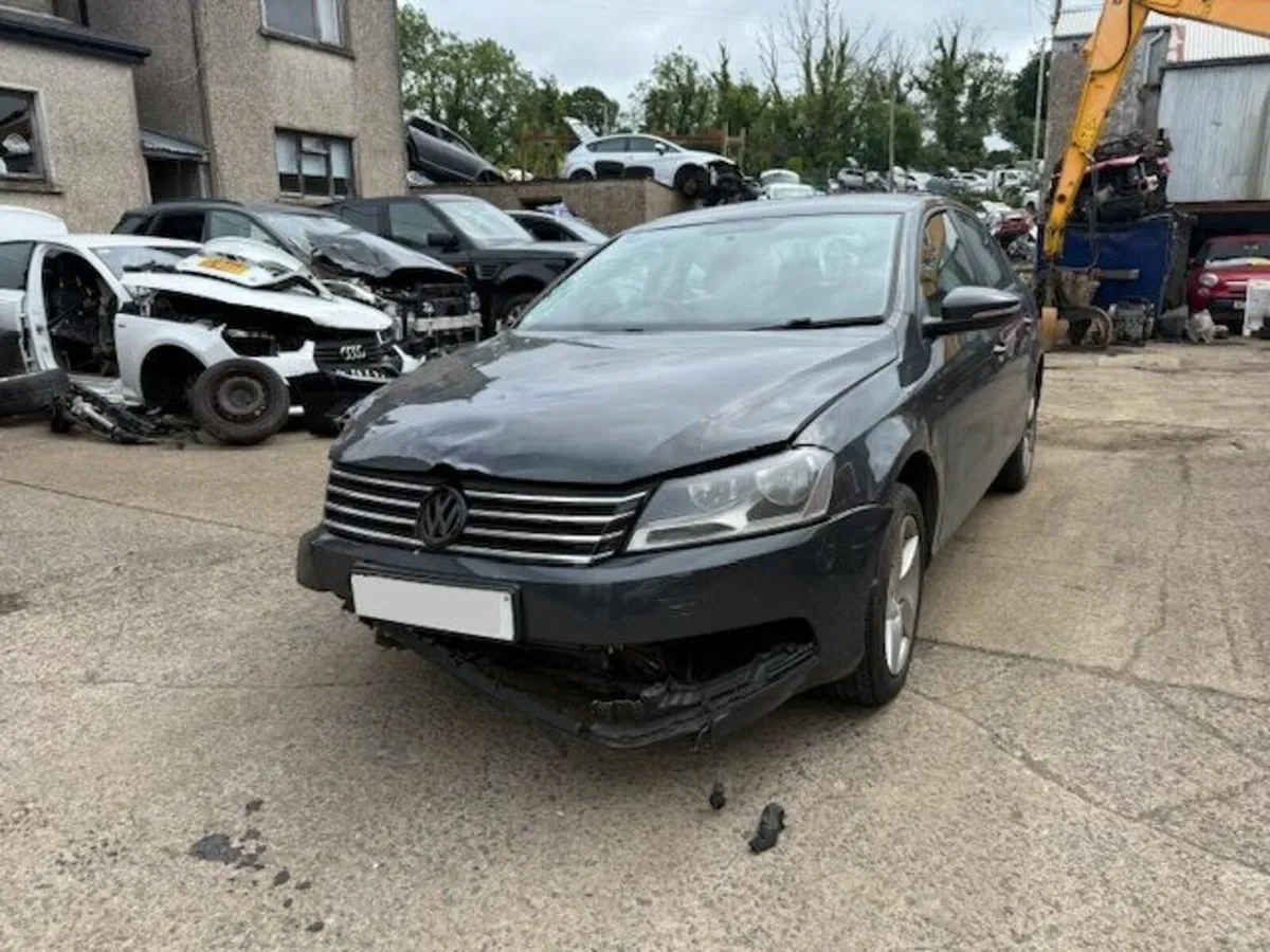 2013 VOLKSWAGEN PASSAT 1.6L-D - Image 1