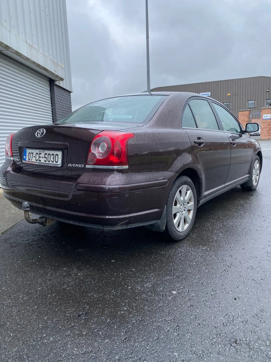 Toyota avensis - Image 3