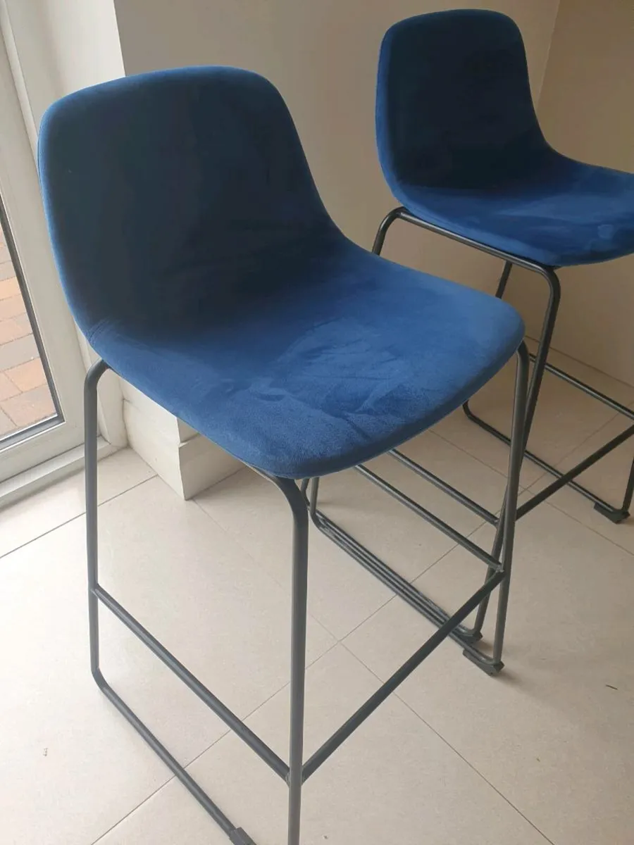 2 bar stools - Image 2