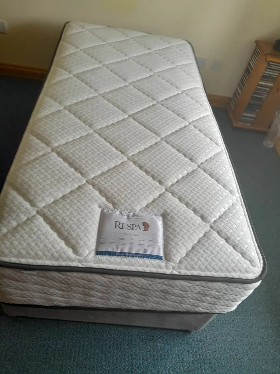 Single Respa mattress and base - Image 1