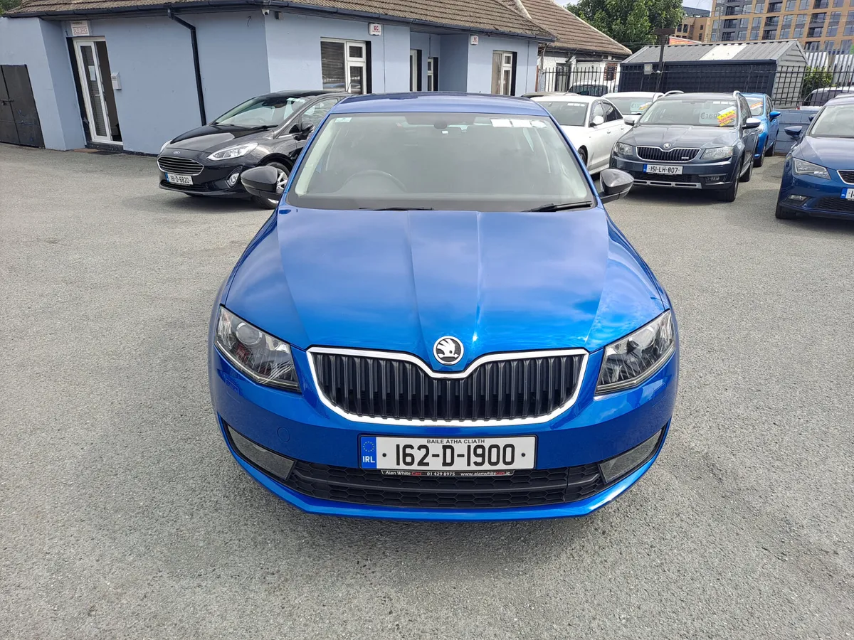 Skoda Octavia STYLE SPORT PACK 1.6 TDI 110HP 4DR - Image 3