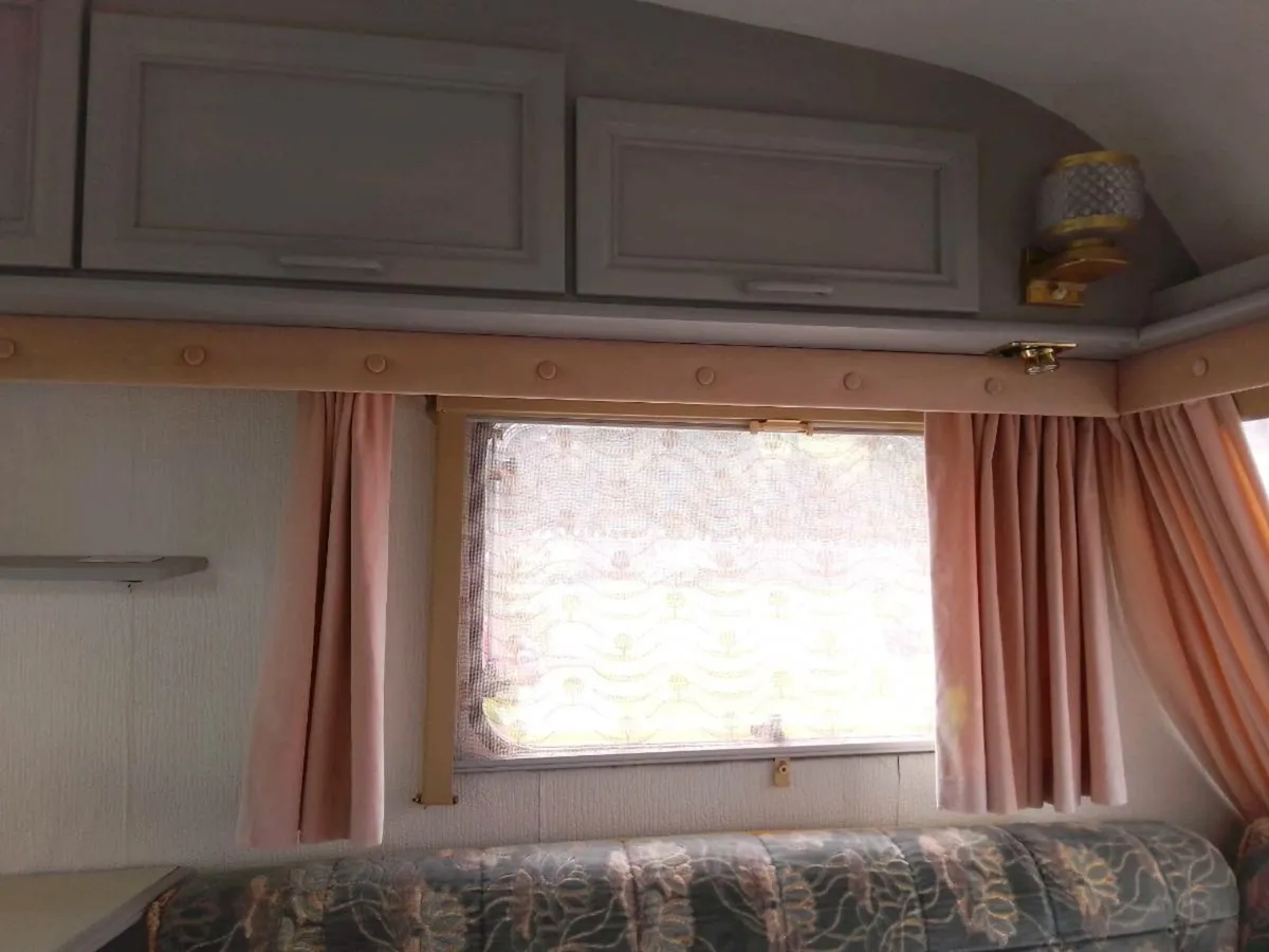 Caravan - Image 3
