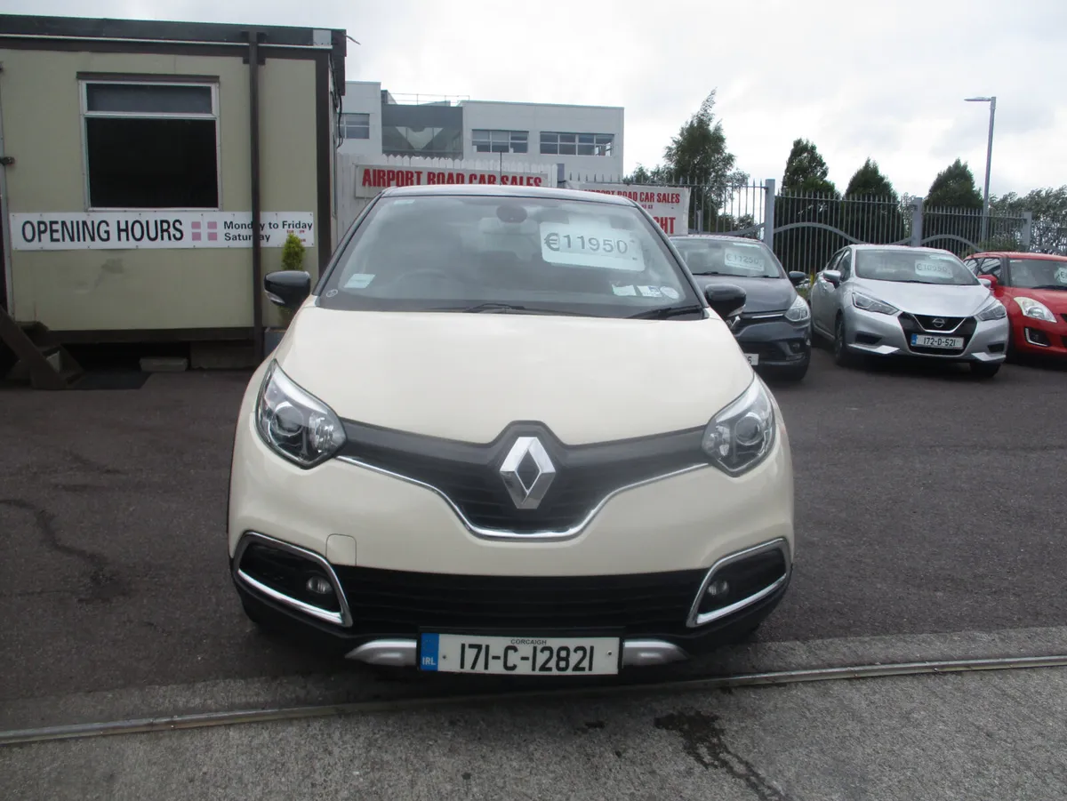 Renault Captur 2017 ONLY 71KLMS - Image 2