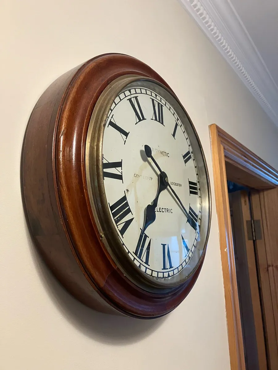 Old clocks - Image 1