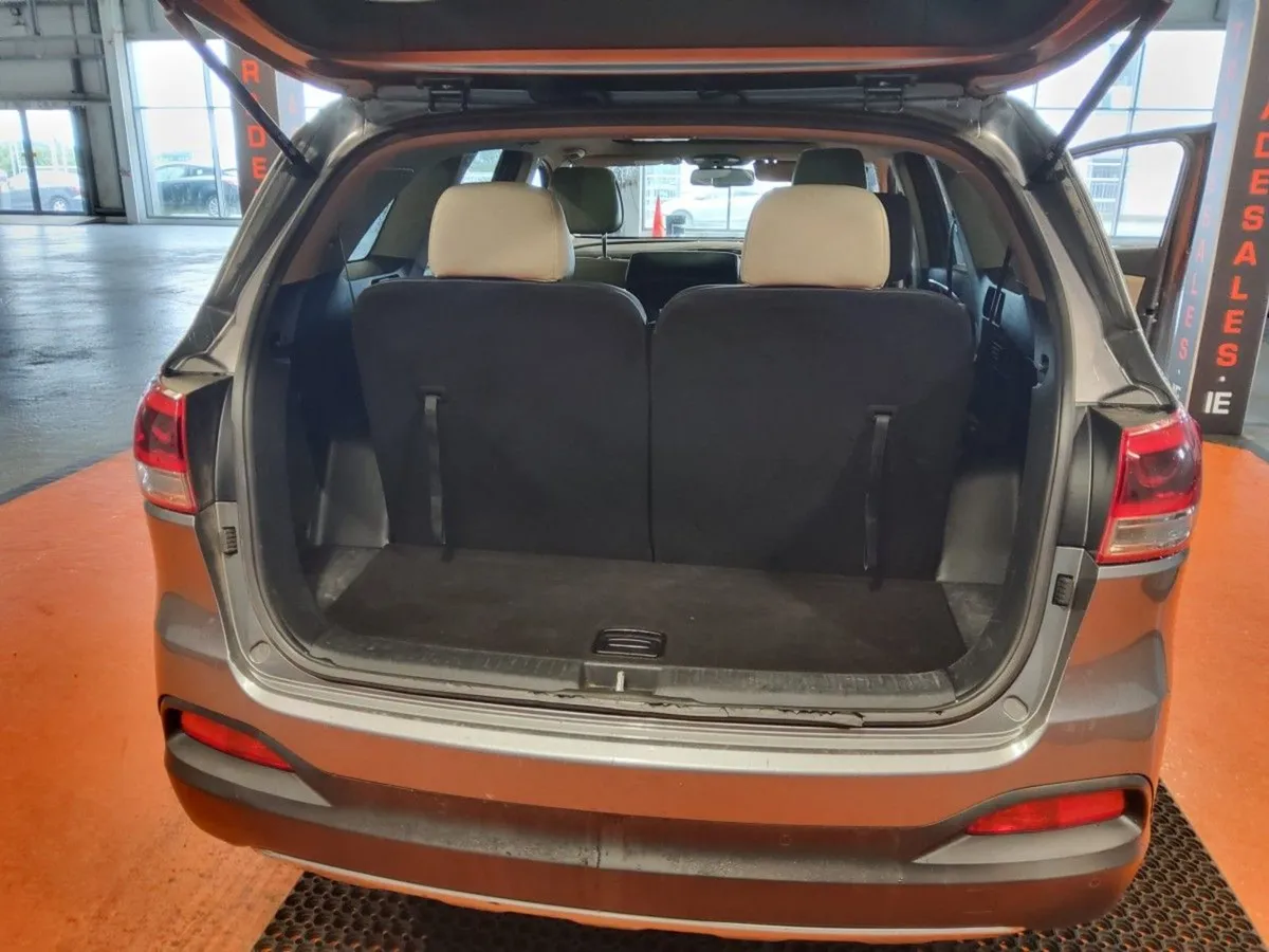 Kia Sorento Platinum AWD Auto (7 Seats) - Image 3