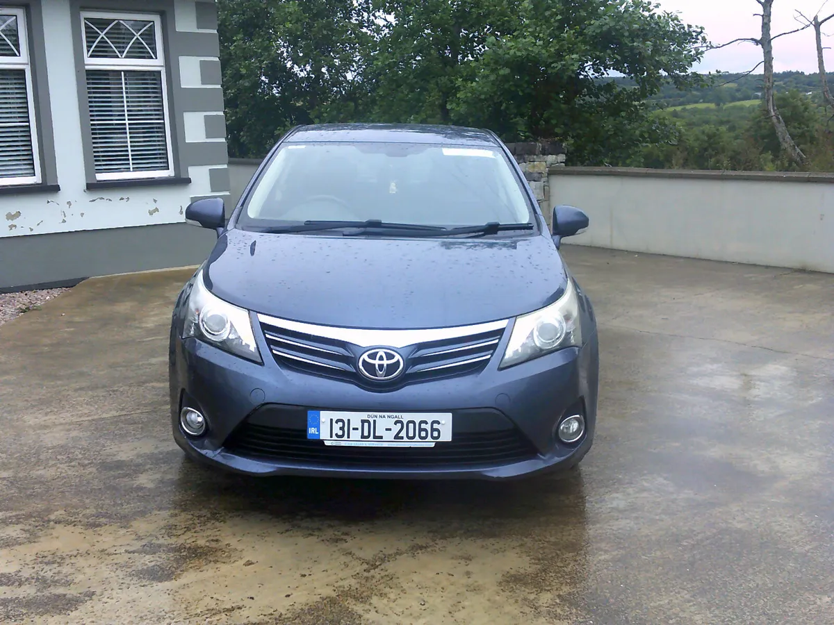 Toyota Avensis 2013 - Image 2