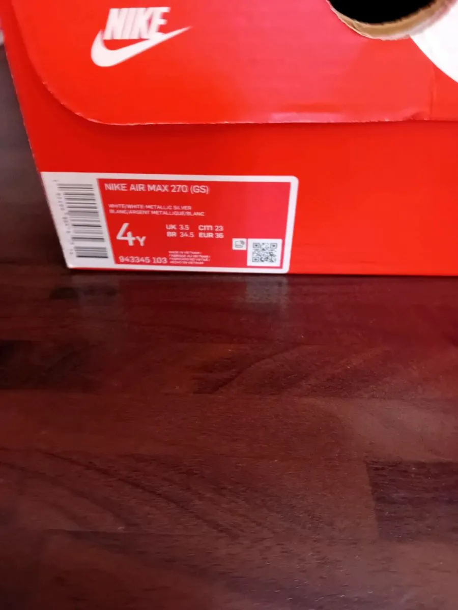 NIKE LADIES TRAINERS NEW BOXED - Image 2