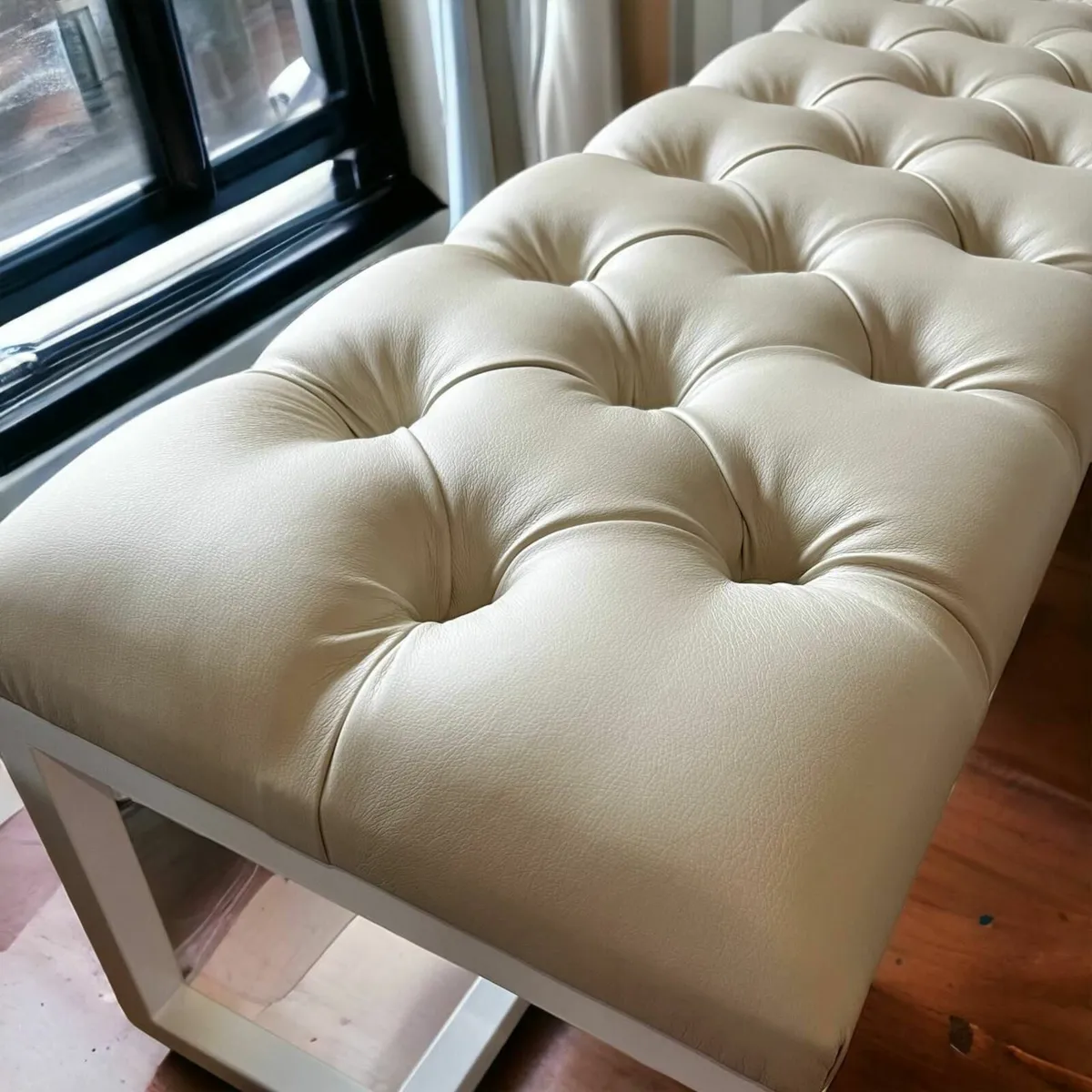 White Tufted Bench 140x40cm Dark Grey Metal Frame - Image 3