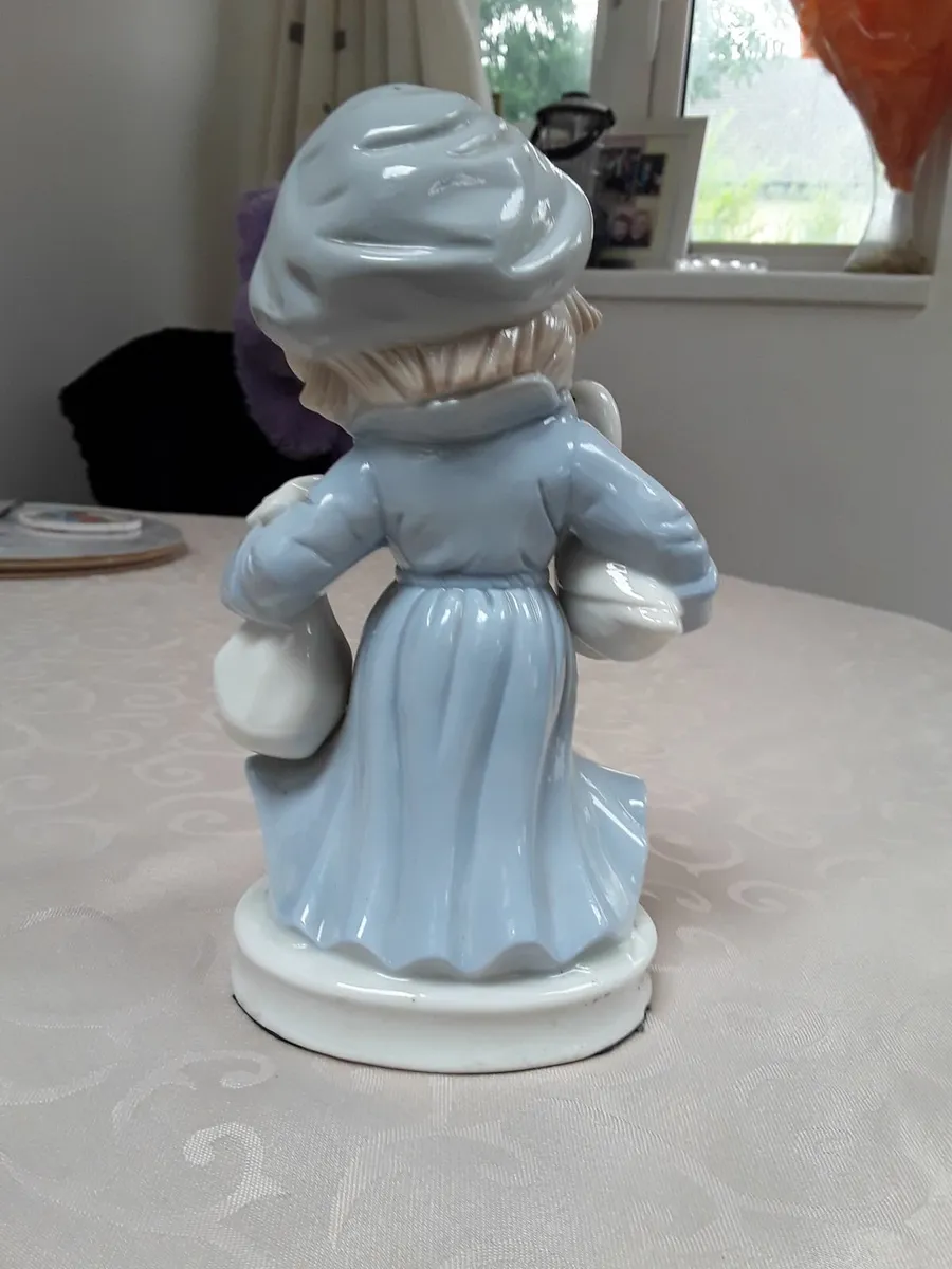 Lovely vintage  kpm porcelain goose boy figurine - Image 2
