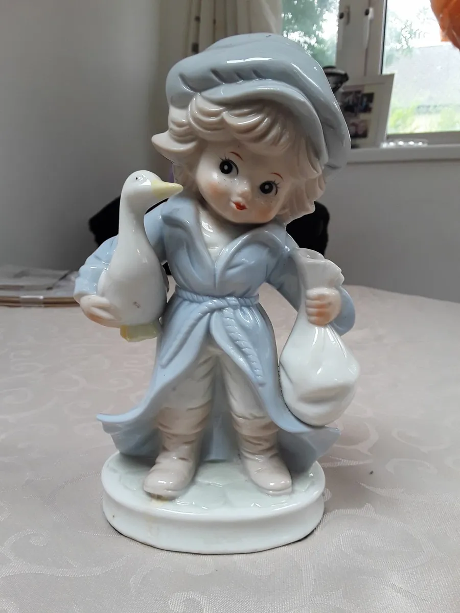 Lovely vintage  kpm porcelain goose boy figurine - Image 3