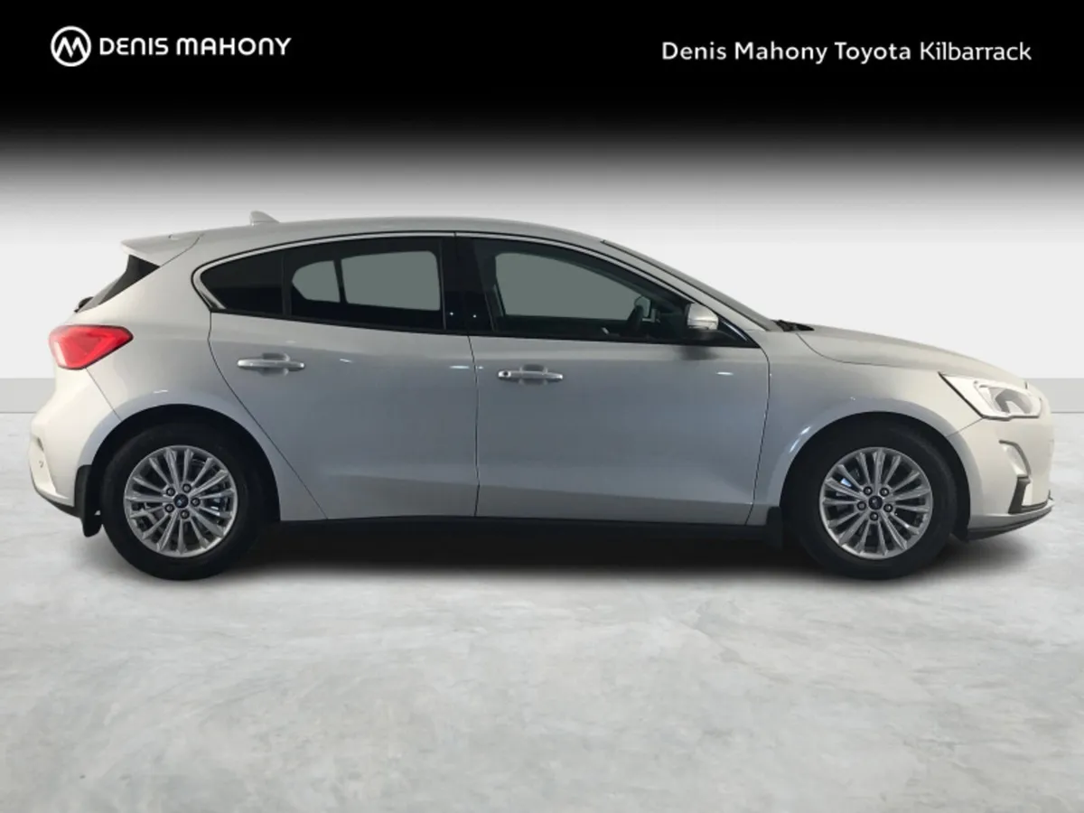Ford Focus TITANIUM 1.5 TDCI 125PS 6 5DR 6SPEED - Image 3