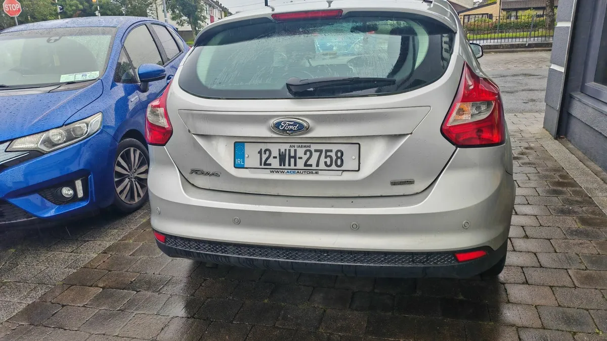 Ford Focus 2012 - Image 2