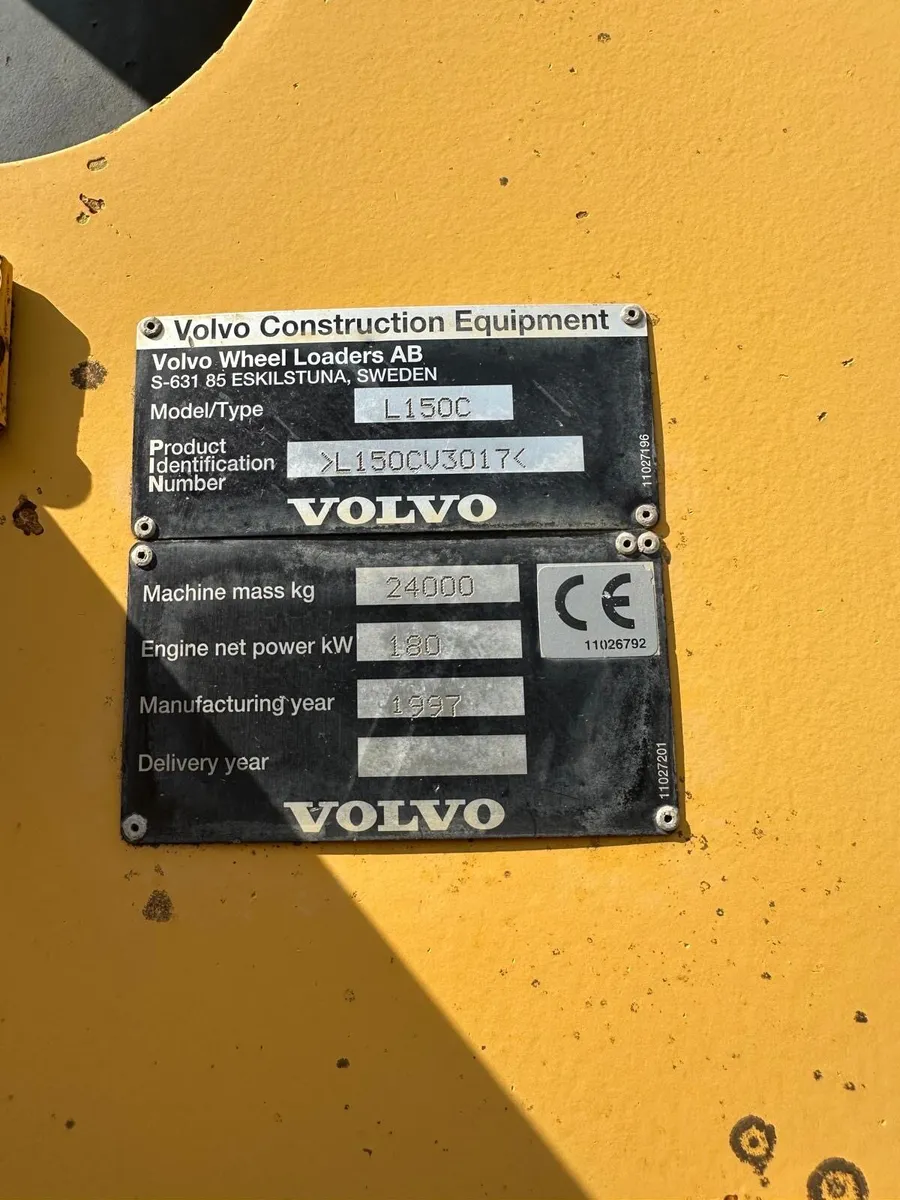 1997 150 Volvo loading shove - Image 4