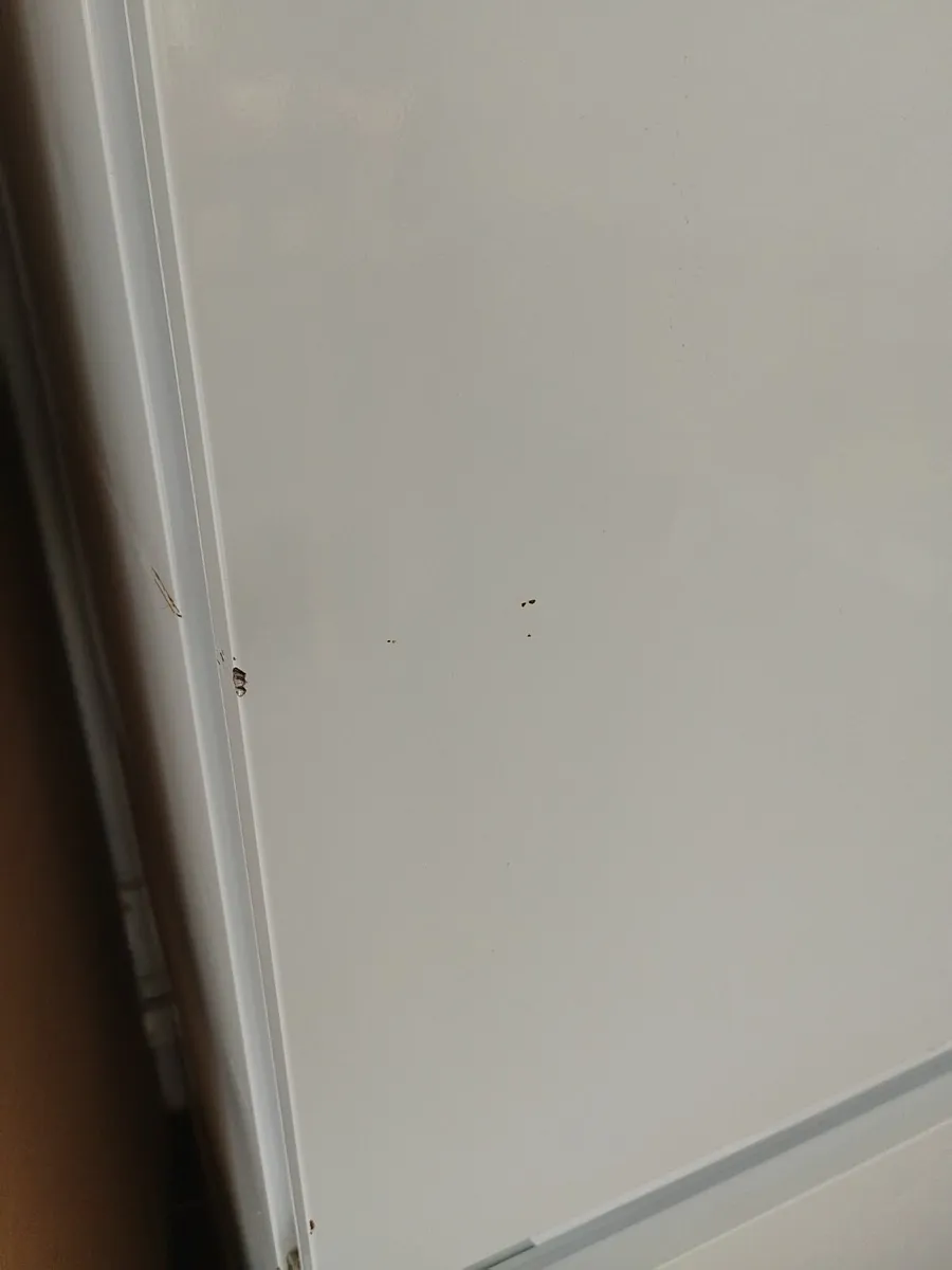 Hotpoint Integrated Fridge Freezer 70/30 - Image 4