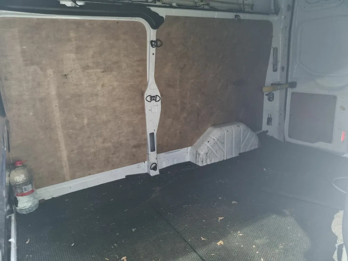 Ford Transit 2015 - Image 4