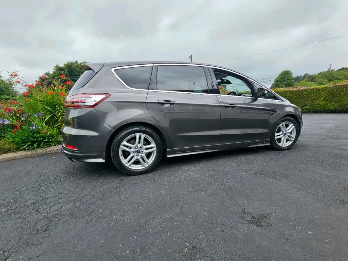 Ford S-Max ST Line *low millage* - Image 4