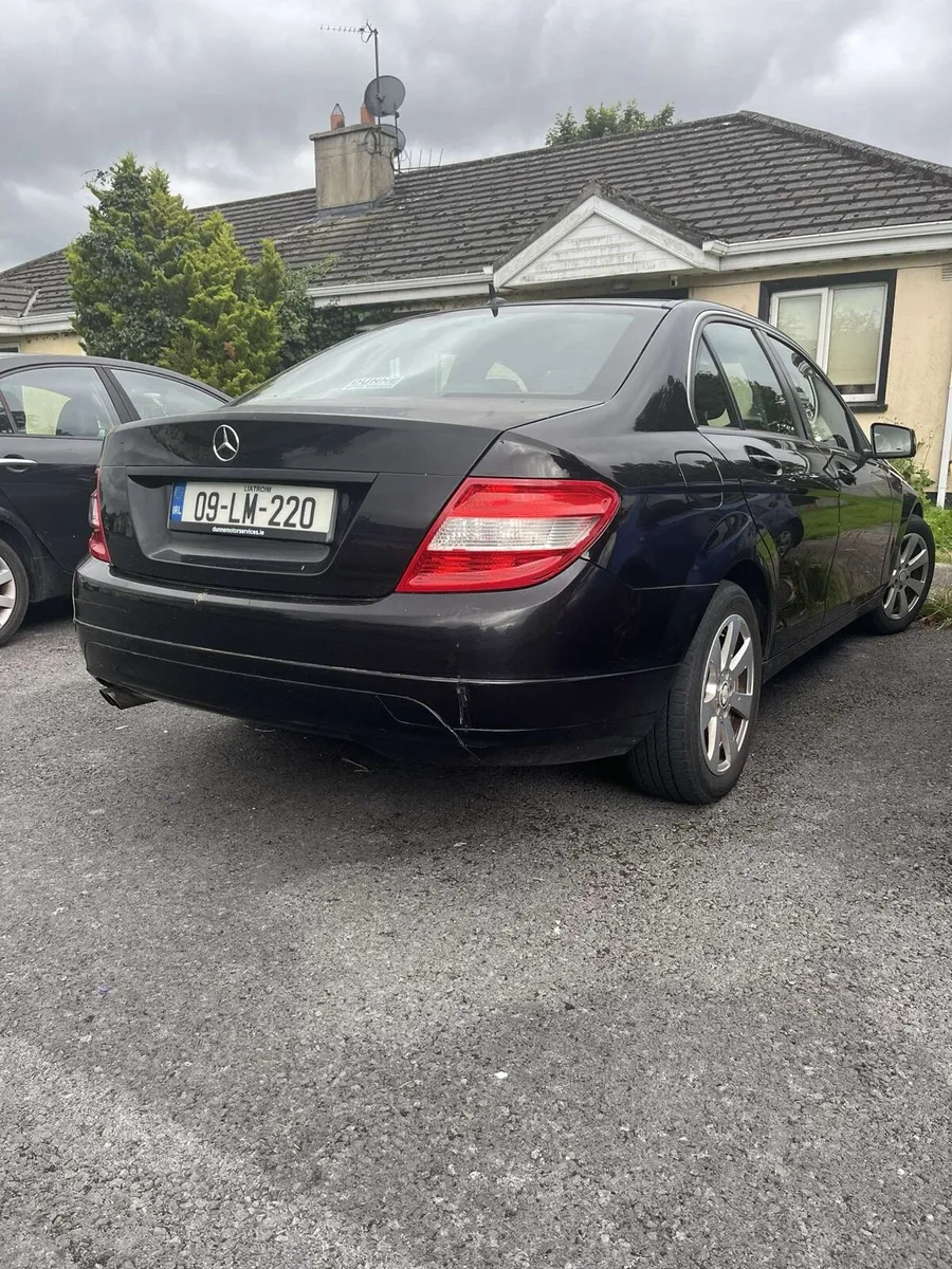 Mercedes - Image 2