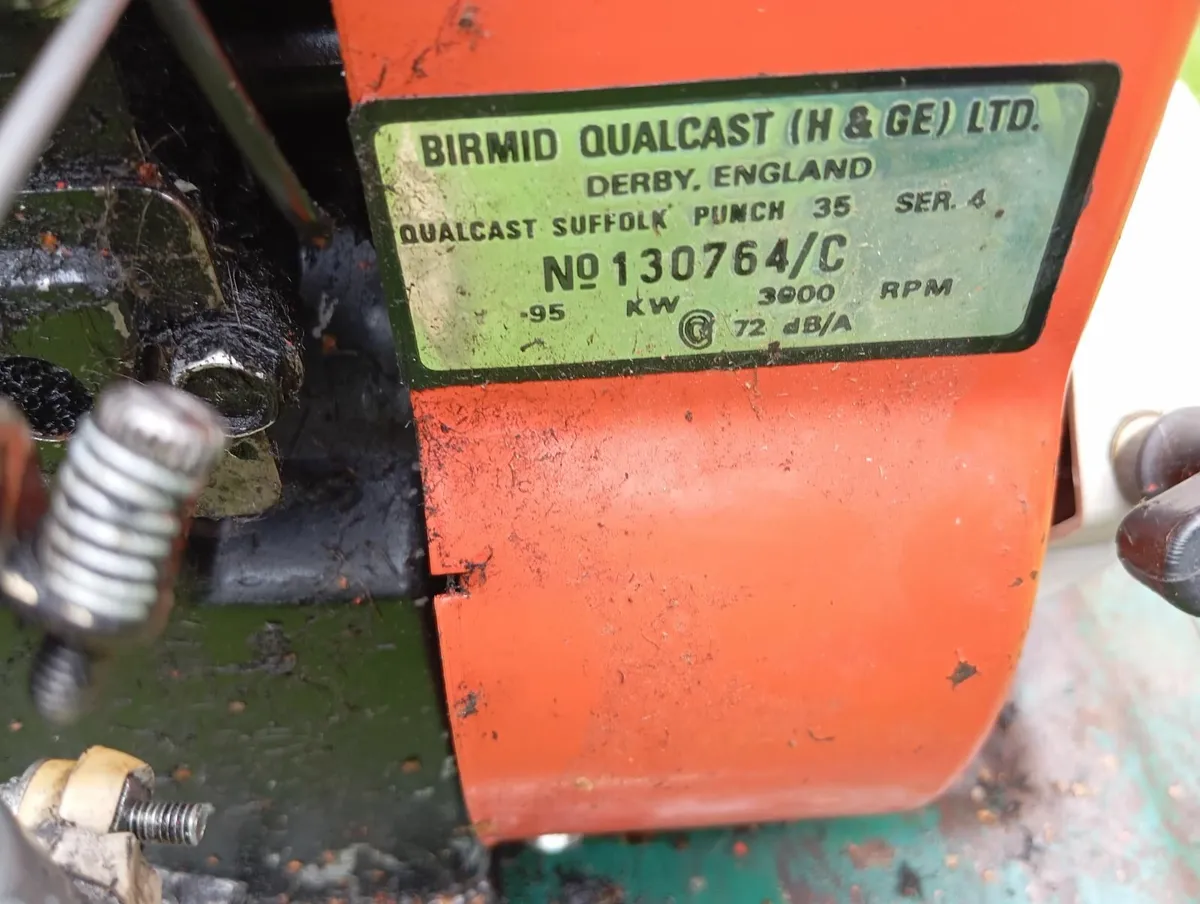 Qualcast Suffolk punch 35 for parts or repair - Image 2
