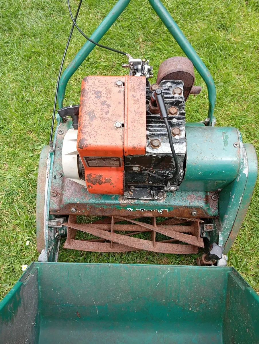 Qualcast Suffolk punch 35 for parts or repair - Image 3