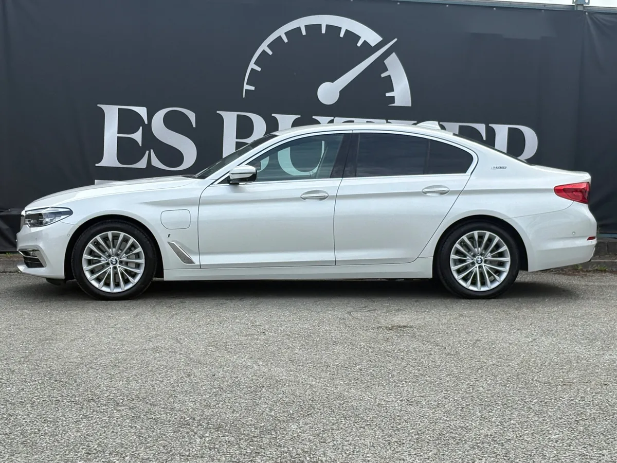 182 BMW 530E G30 LUXURY 28,000KMS AS NEW - Image 4