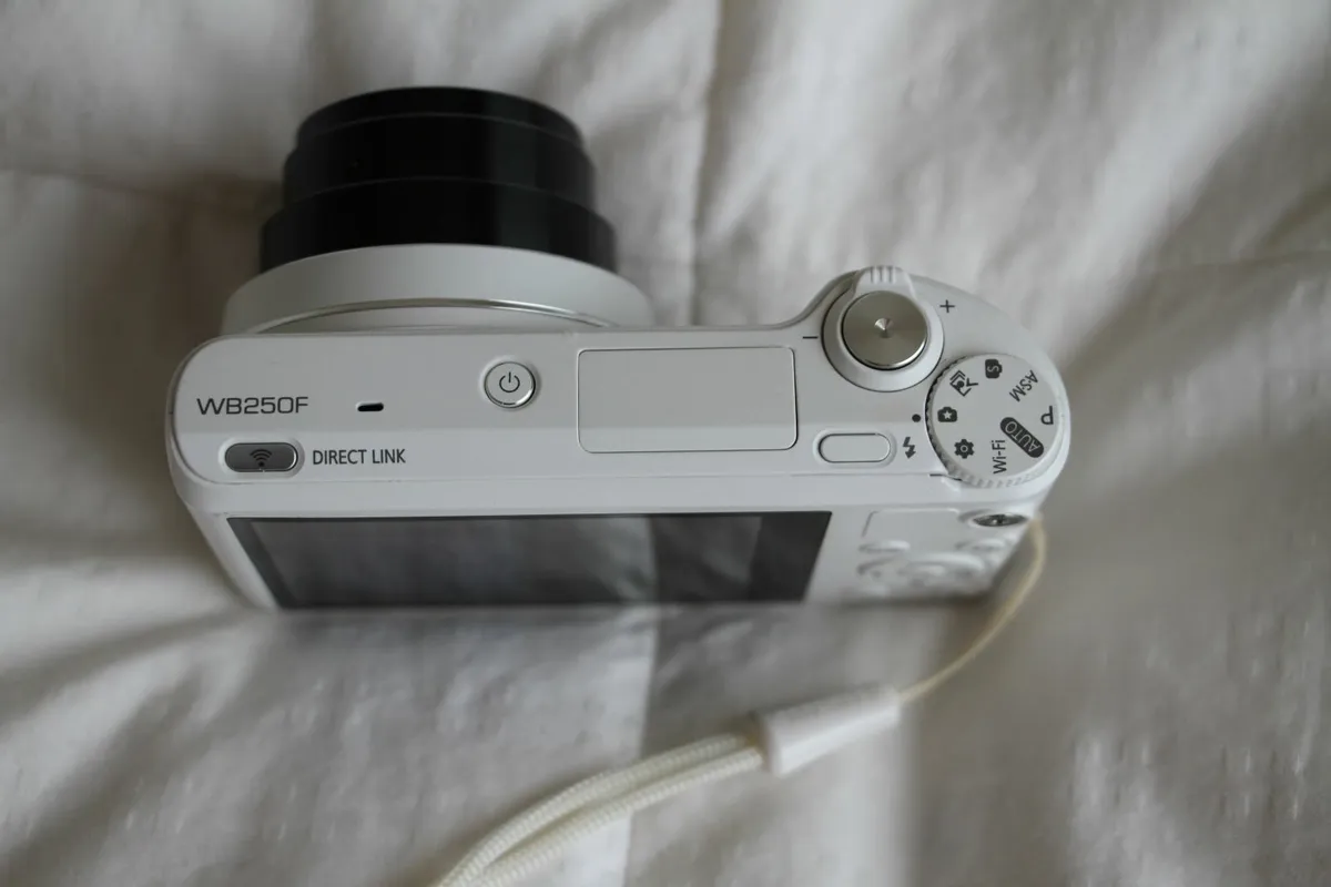 camera - Image 4