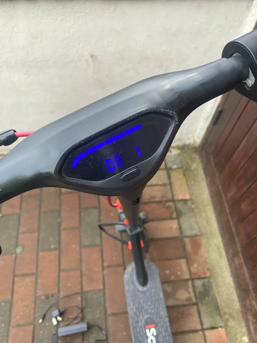 Electric scooter - Image 2