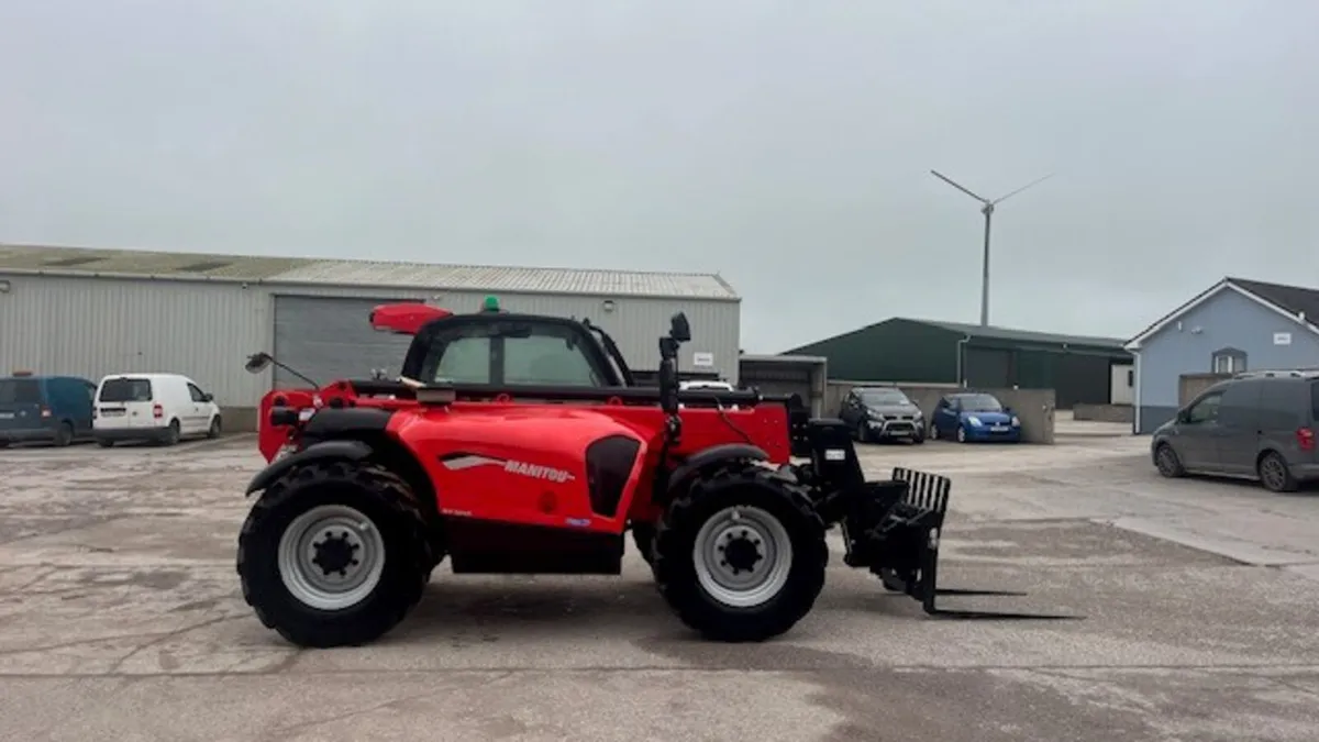 2022 Manitou MT 1033 - Image 4