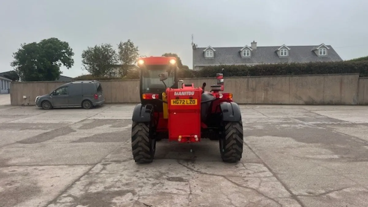 2022 Manitou MT 1033 - Image 3
