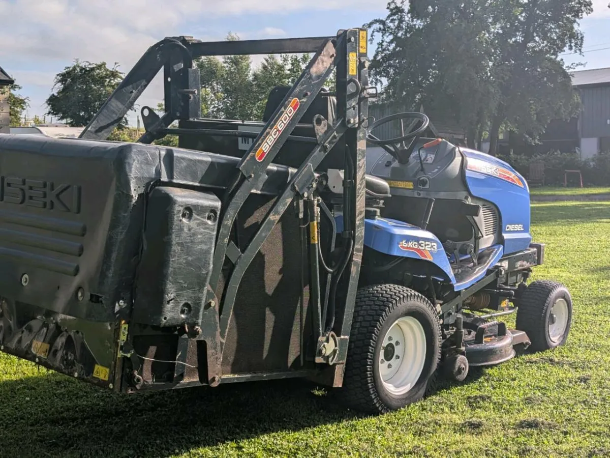 Iseki hi-tip diesel lawnmower - Image 2