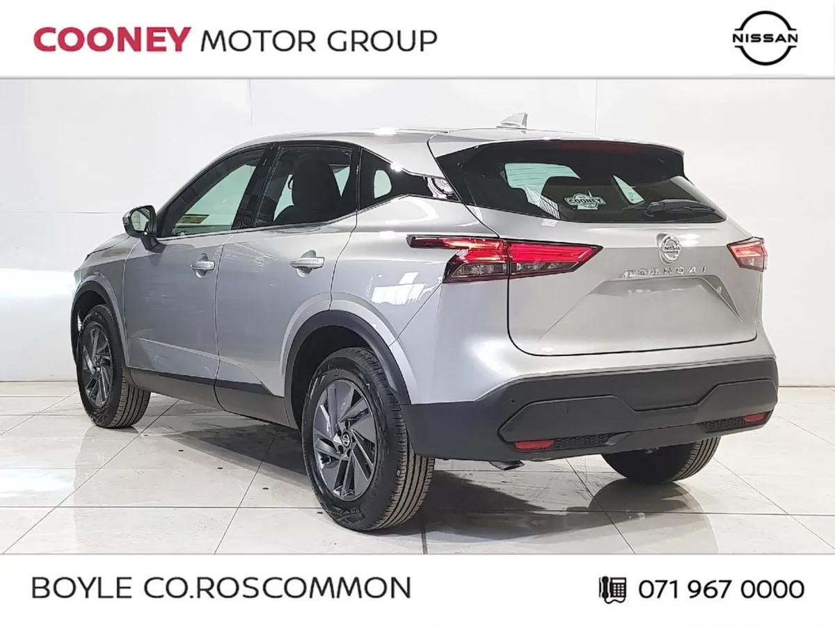 Nissan QASHQAI 1.3 PET Mild Hybrid SV Stock Clear - Image 3