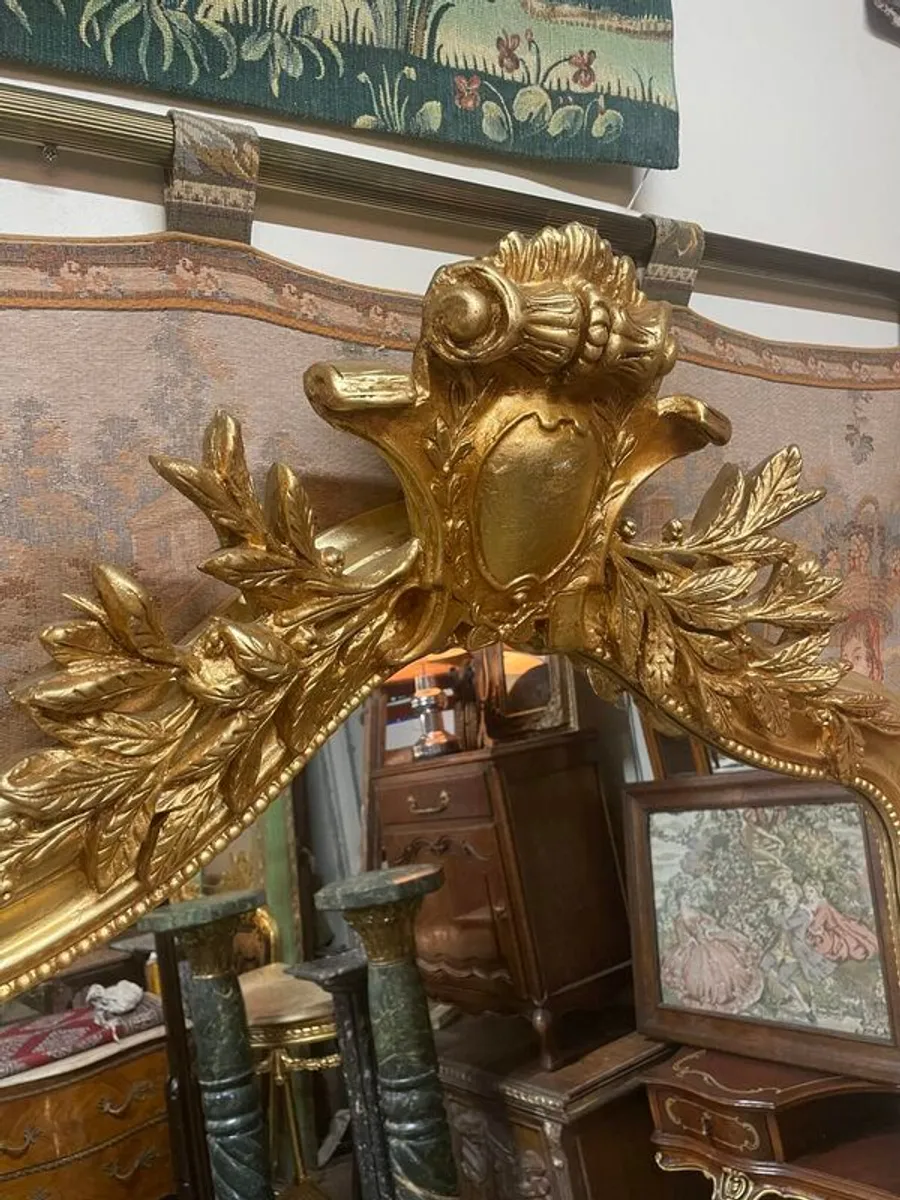 Beautiful French Style Shield Top Gilt Frame Mirror. - Image 3