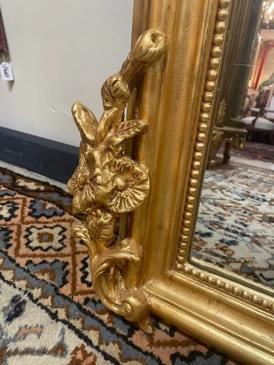 Beautiful French Style Shield Top Gilt Frame Mirror. - Image 4