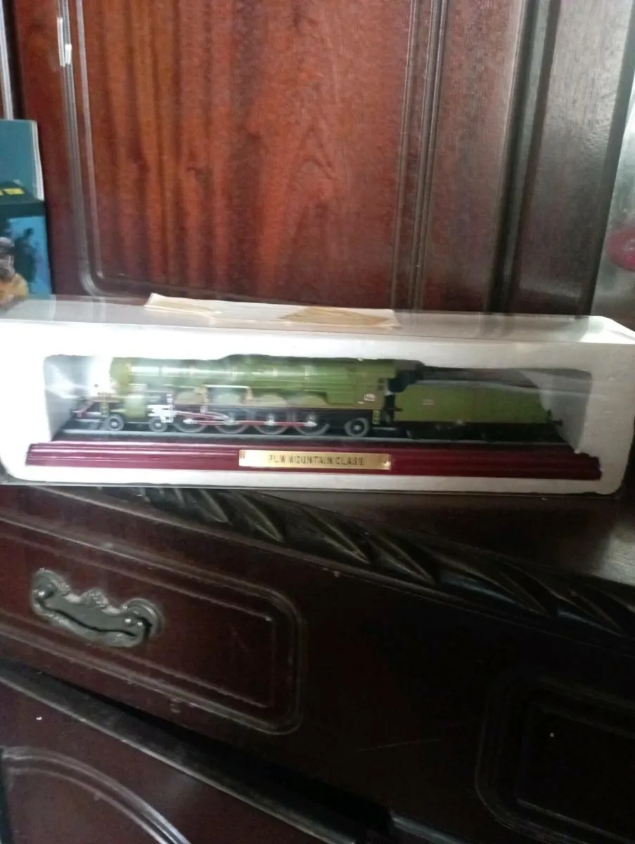ATLAS EDITIONS 19cm LOCOMOTIVE 4-4-O🚂 - Image 1