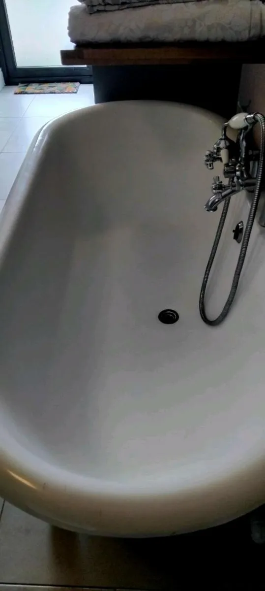 Cast iron bath - Image 3