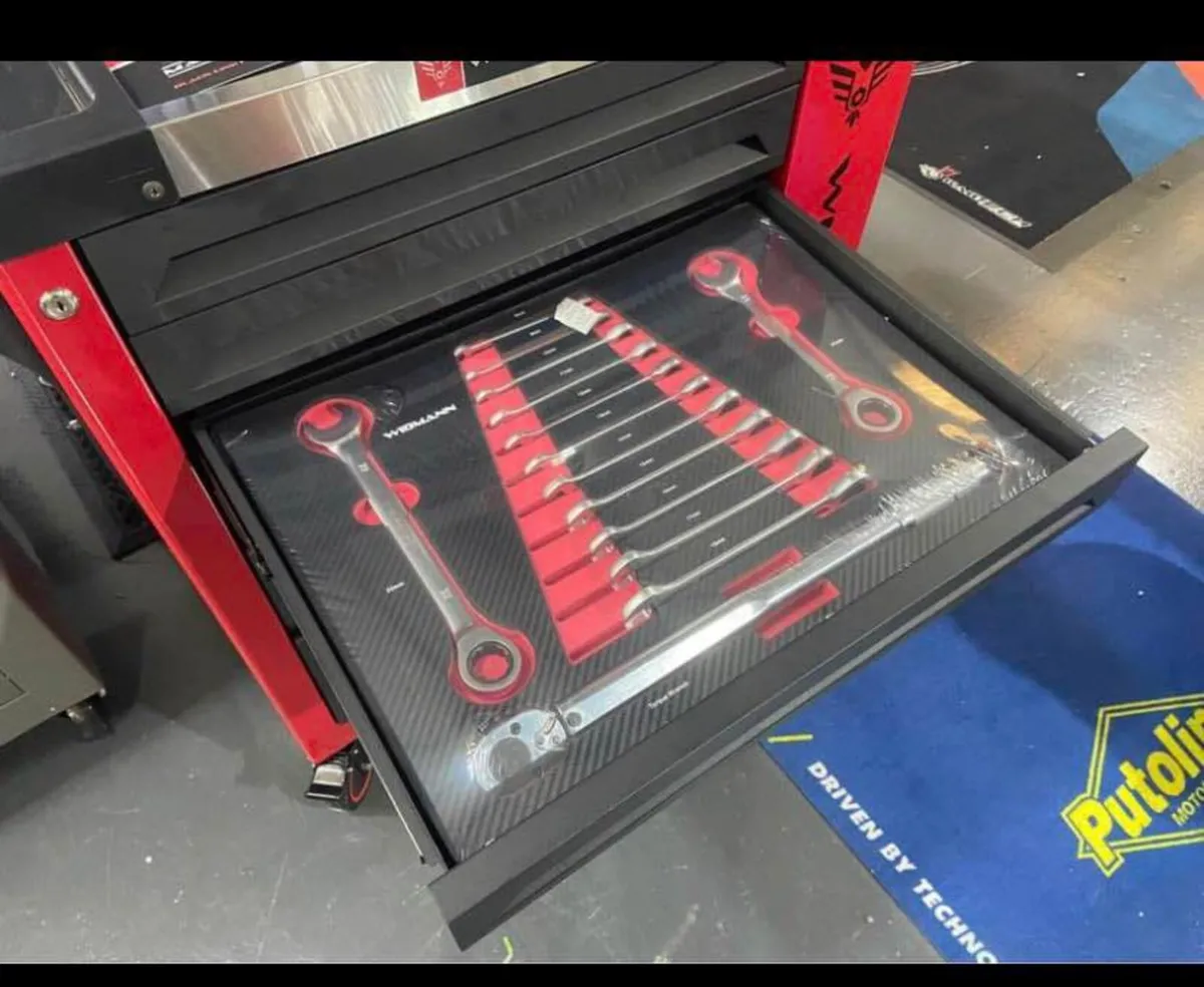 New German toolbox free delivery - Image 2