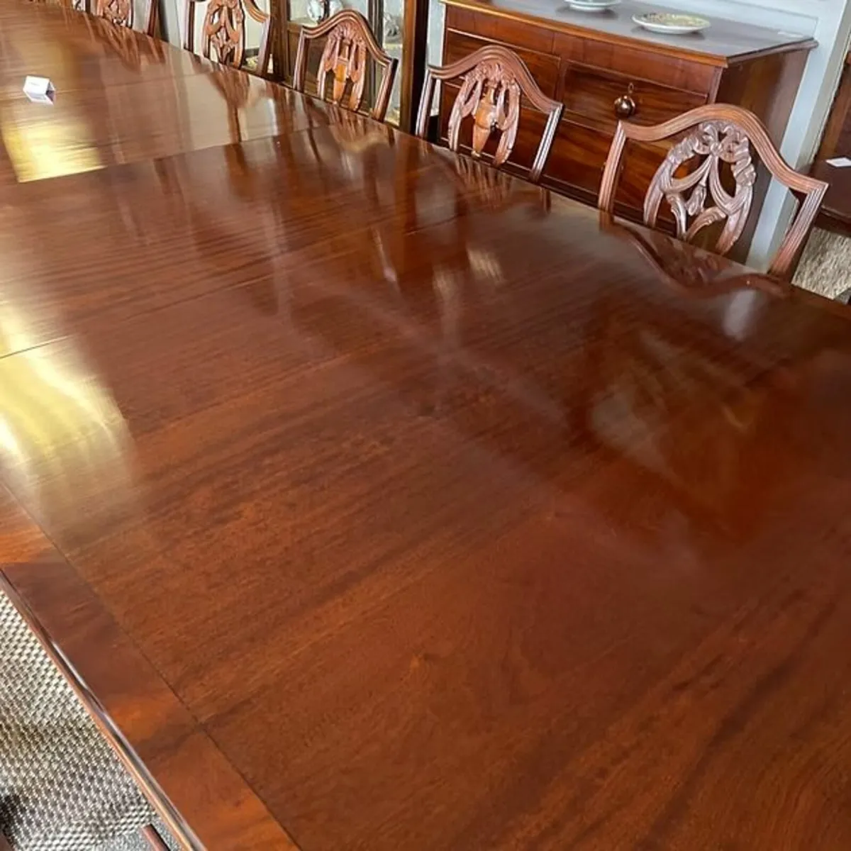 Fabulous mahogany extendable dining table & 14 hig - Image 3