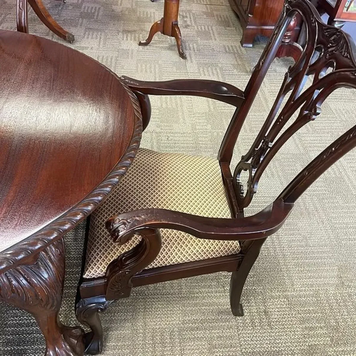 Fabulous oval shaped mahogany roped edge dining ta - Image 4