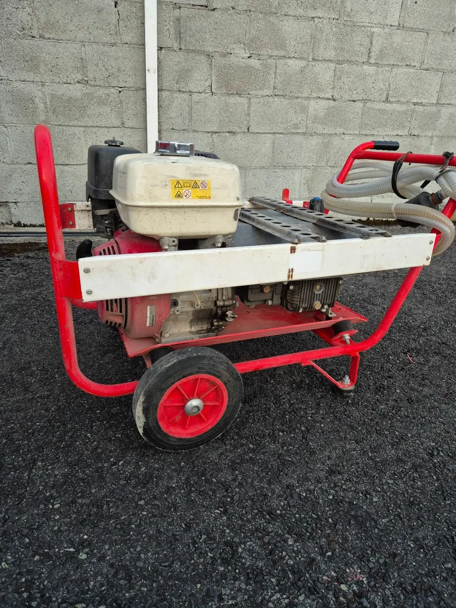 Power washer - Image 2