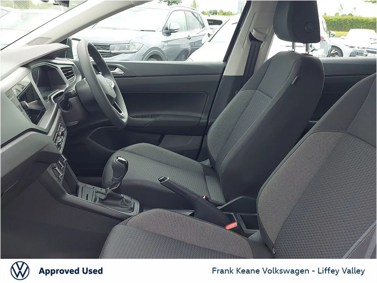Volkswagen Polo MPI 1.0 80bhp  pre-reg Sale   099 - Image 4