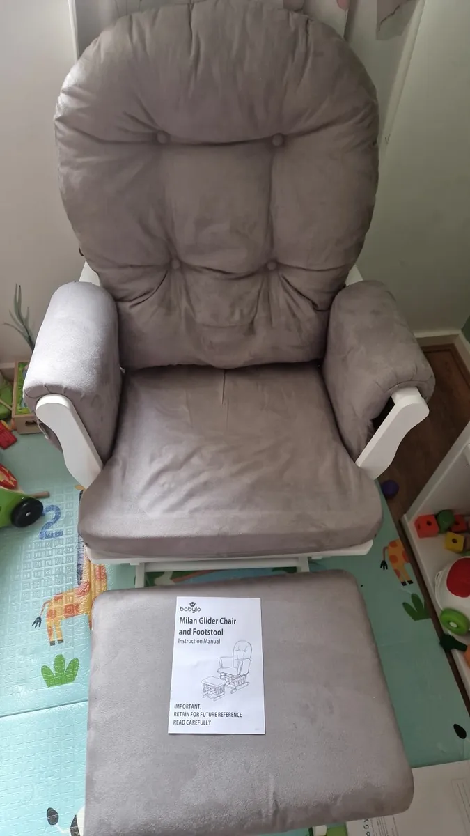 Nursing Rocking chair - Image 1