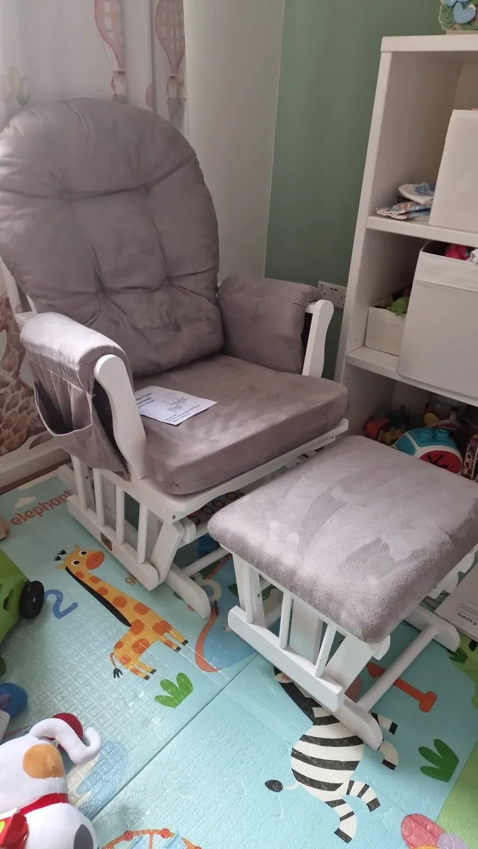 Nursing Rocking chair - Image 2