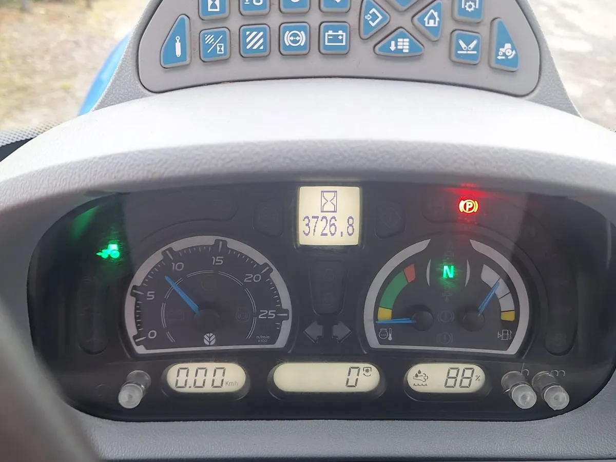 181 New Holland T6.145,  3728 Hrs - Image 2